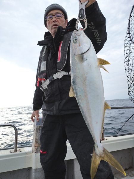 鷹王丸 釣果