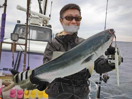 鷹王丸 釣果