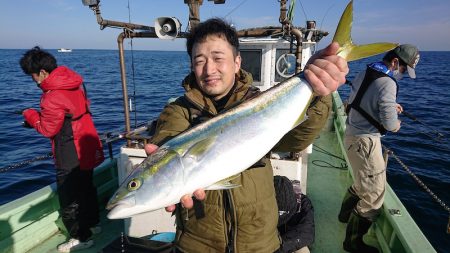 幸栄丸 釣果 富山 ジギング ワラサ メジロ ジギング船 釣り船 釣果情報サイト カンパリ