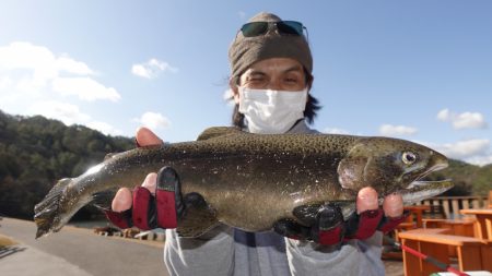 フィッシングレイクたかみや 釣果