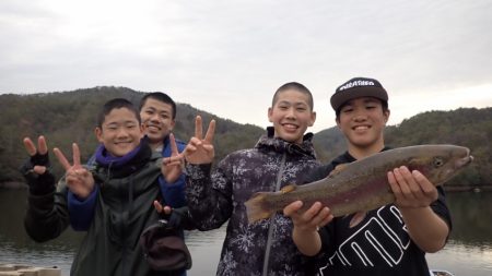 フィッシングレイクたかみや 釣果