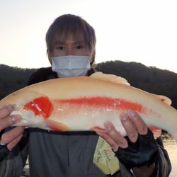 フィッシングレイクたかみや 釣果