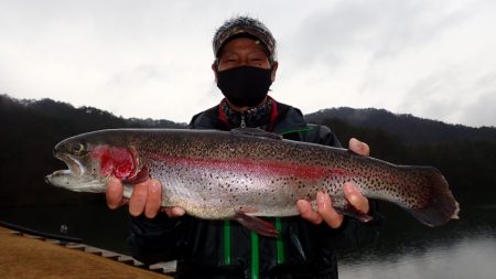 フィッシングレイクたかみや 釣果