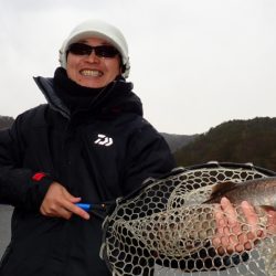 フィッシングレイクたかみや 釣果