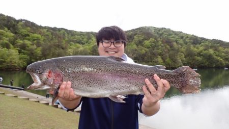 フィッシングレイクたかみや 釣果