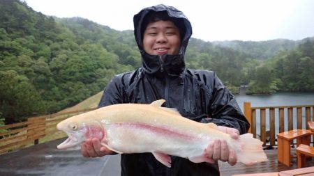 フィッシングレイクたかみや 釣果