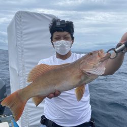 雷雲を突き抜けて