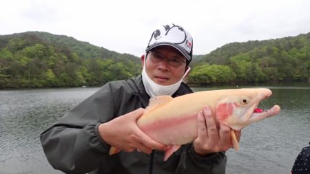 フィッシングレイクたかみや 釣果