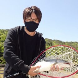 フィッシングレイクたかみや 釣果