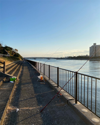 貝塚人工島の水路へ、カレイ狙い