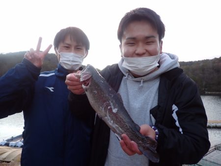 フィッシングレイクたかみや 釣果