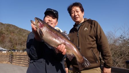 フィッシングレイクたかみや 釣果