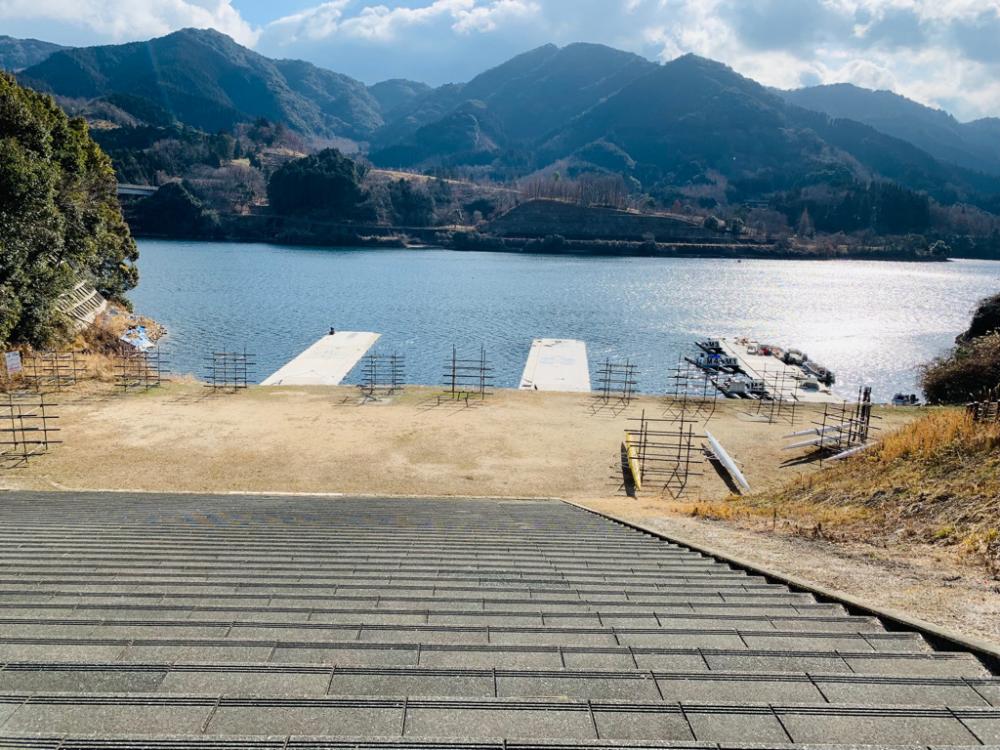 【熊本】竜門ダム(班蛇口湖)で雪降る中のワカサギ釣り