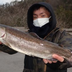 フィッシングレイクたかみや 釣果