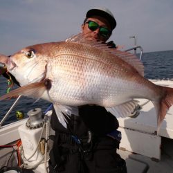 【フリースライド】鹿児島・錦江湾口、春のノッコミ真鯛をバルキーカーリーで大爆釣‼︎