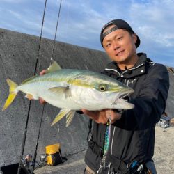 【ジャックアイ】秋の武庫川一文字ショアジギング‼︎マキマキで良型メジロ捕獲‼︎