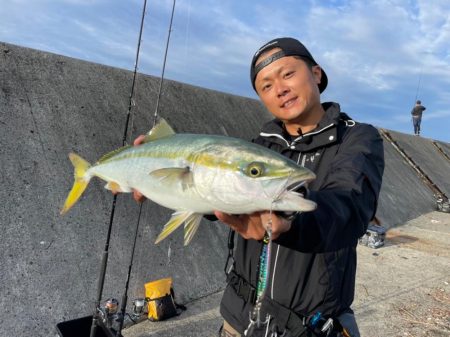 【ジャックアイ】秋の武庫川一文字ショアジギング‼︎マキマキで良型メジロ捕獲‼︎