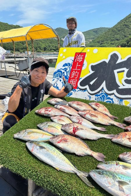 海上釣り堀