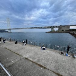 雨の前に