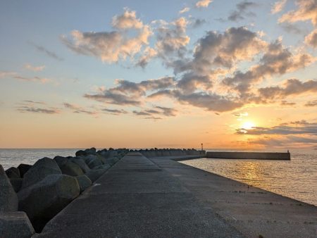 穴釣りで良型のクロソイ上がる！！